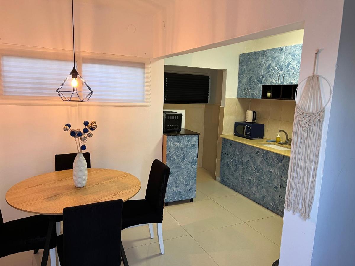 Kingdom Of The Dead Sea Crown Group Collection Apartment Neve Zohar Bagian luar foto