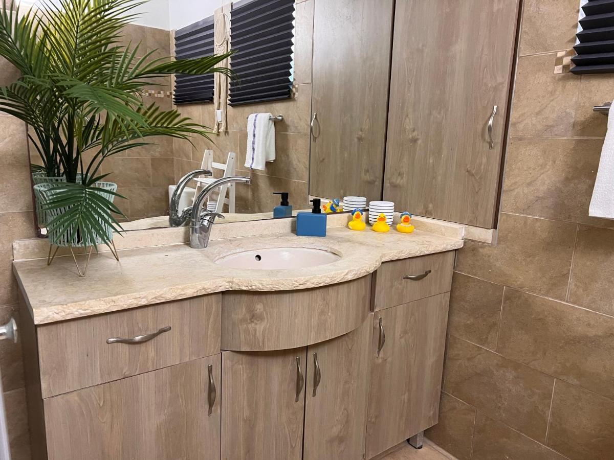 Kingdom Of The Dead Sea Crown Group Collection Apartment Neve Zohar Bagian luar foto