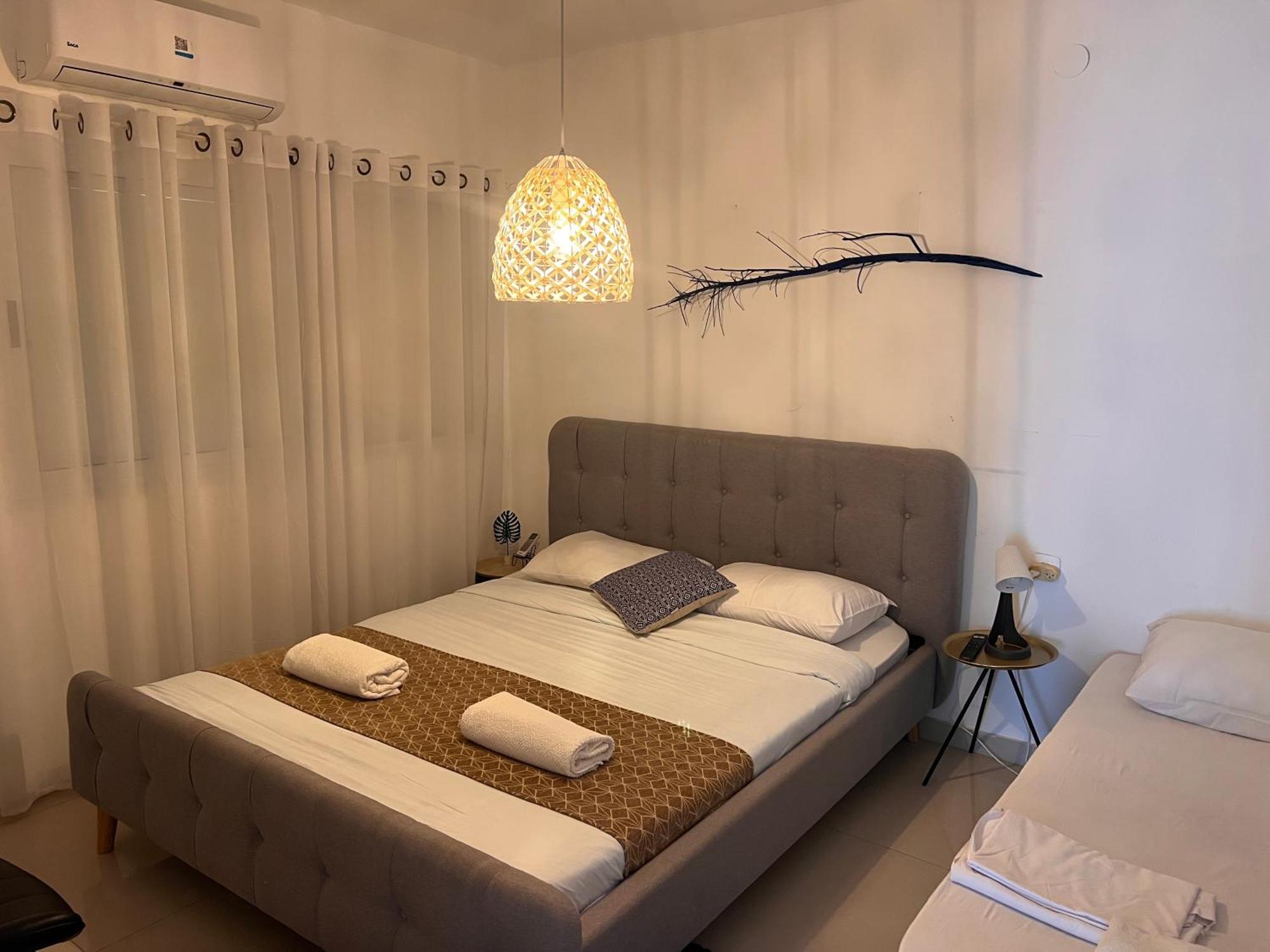 Kingdom Of The Dead Sea Crown Group Collection Apartment Neve Zohar Bagian luar foto