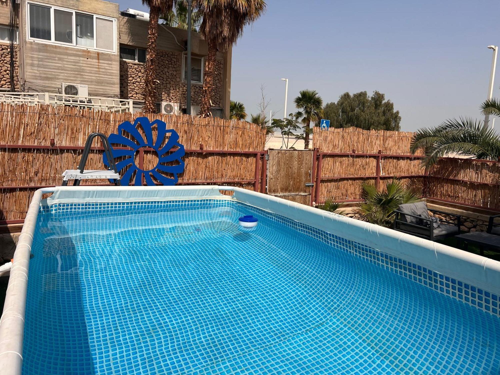 Kingdom Of The Dead Sea Crown Group Collection Apartment Neve Zohar Bagian luar foto