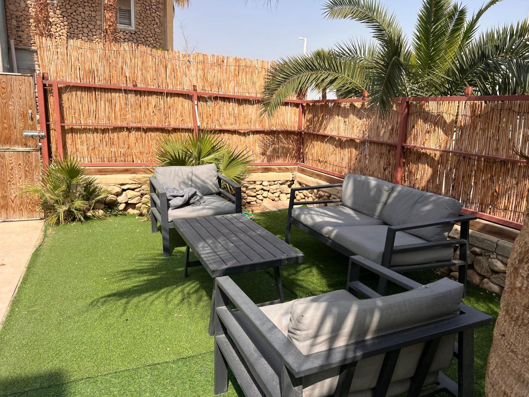 Kingdom Of The Dead Sea Crown Group Collection Apartment Neve Zohar Bagian luar foto